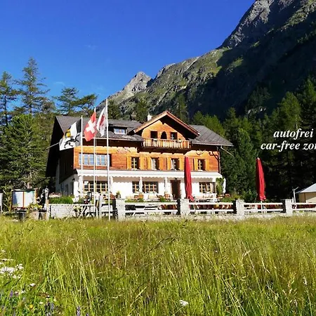 Gasthof Spinas Bever